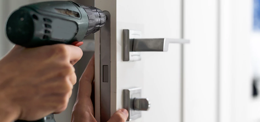 Locksmith For Lock Replacement Near Me in San Fernando, CA