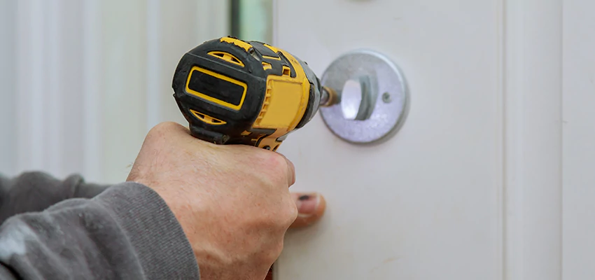 Street Locksmith For Smart Lock Repair in San Fernando, CA